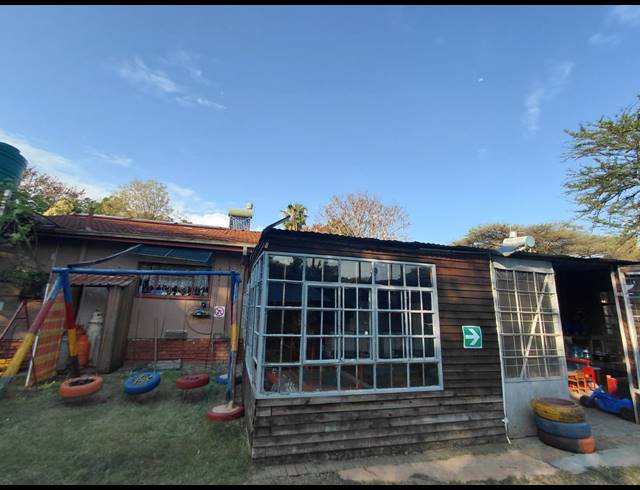5 BEDROOM FREEHOLD FOR SALE IN ELANDSRAND